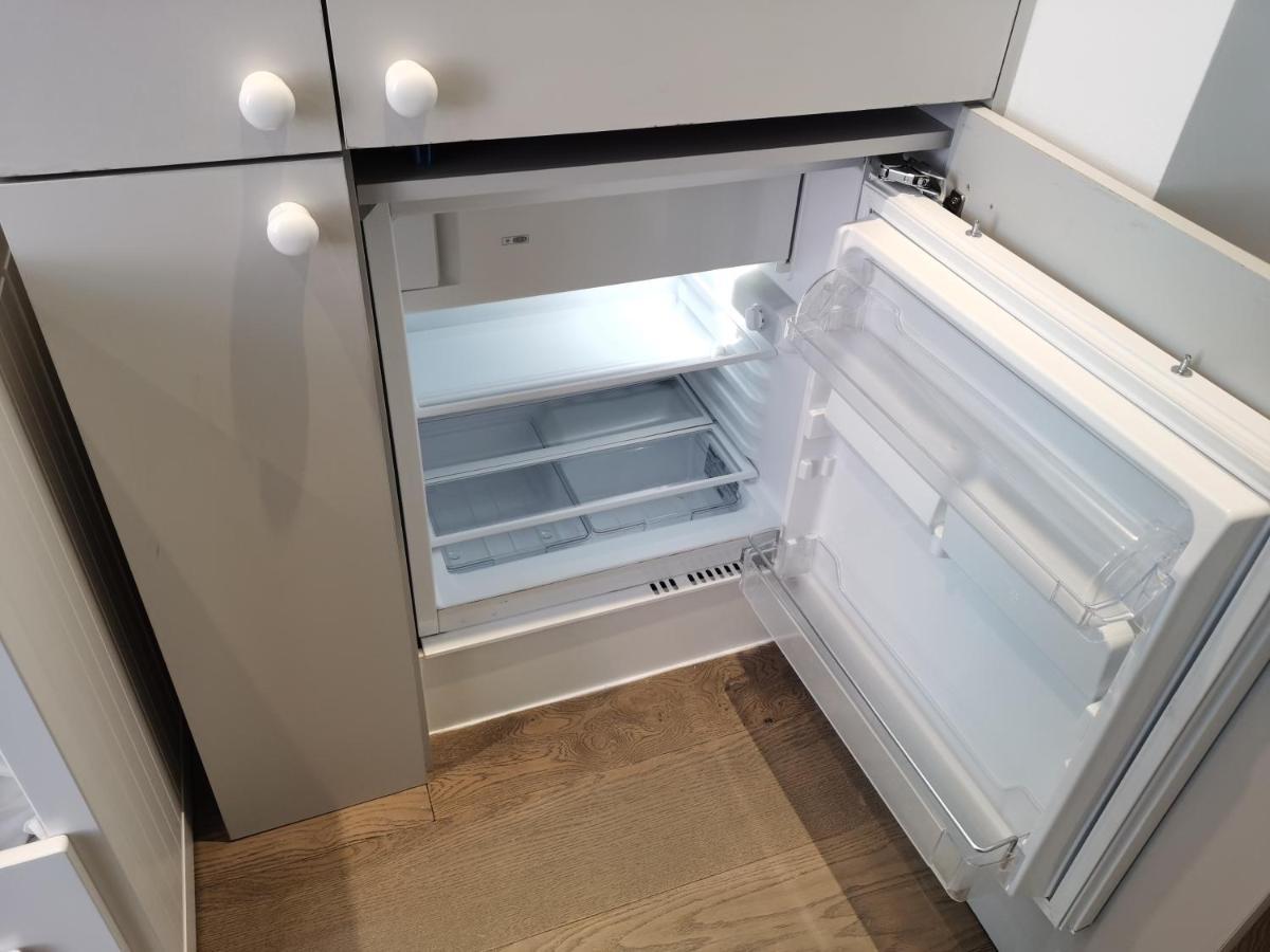 City Prime Apartments Londýn Exteriér fotografie A built-in freezer