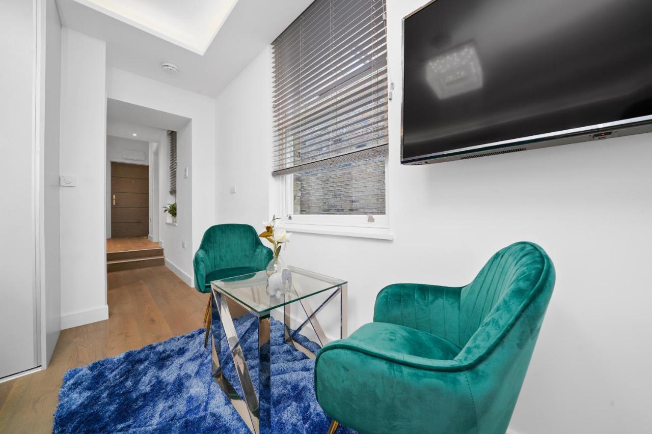 City Prime Apartments Londýn Exteriér fotografie A staged photo of a living room